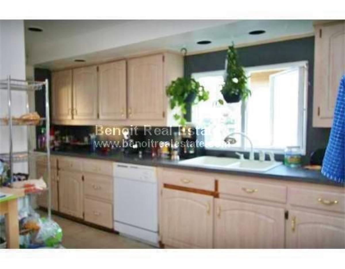 Picture of Condo For Rent in Medford, Massachusetts, United States