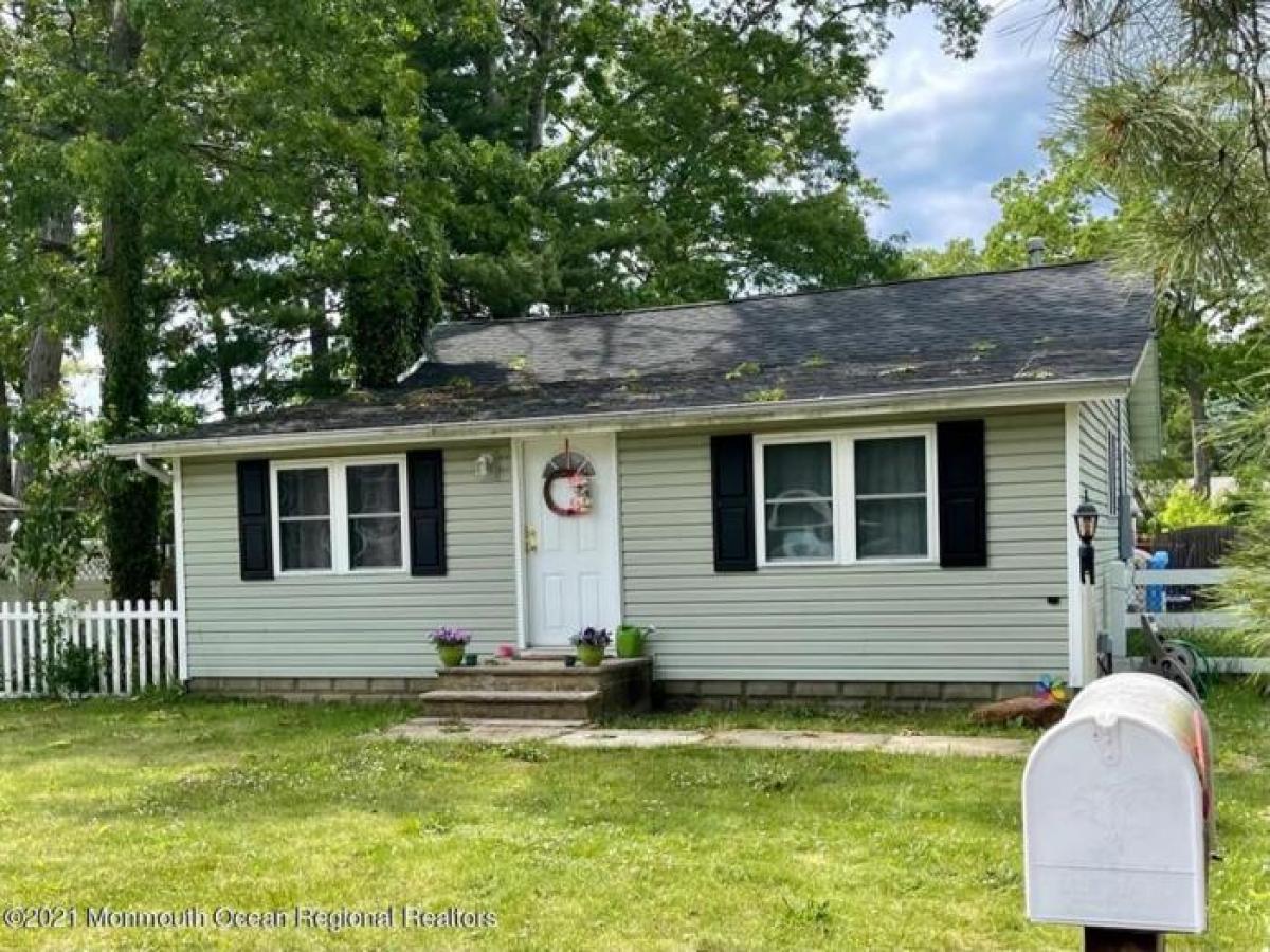 Picture of Home For Sale in Forked River, New Jersey, United States