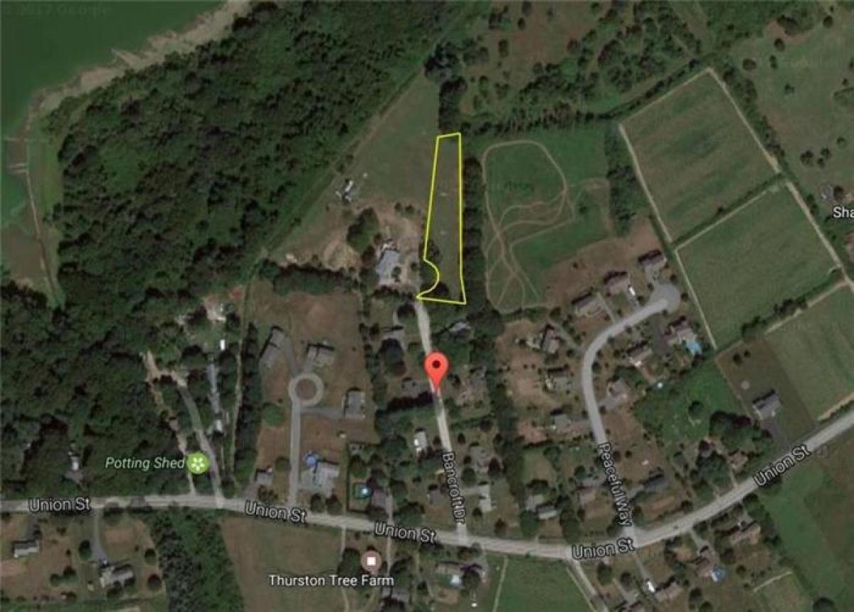 Picture of Residential Land For Sale in Portsmouth, Rhode Island, United States