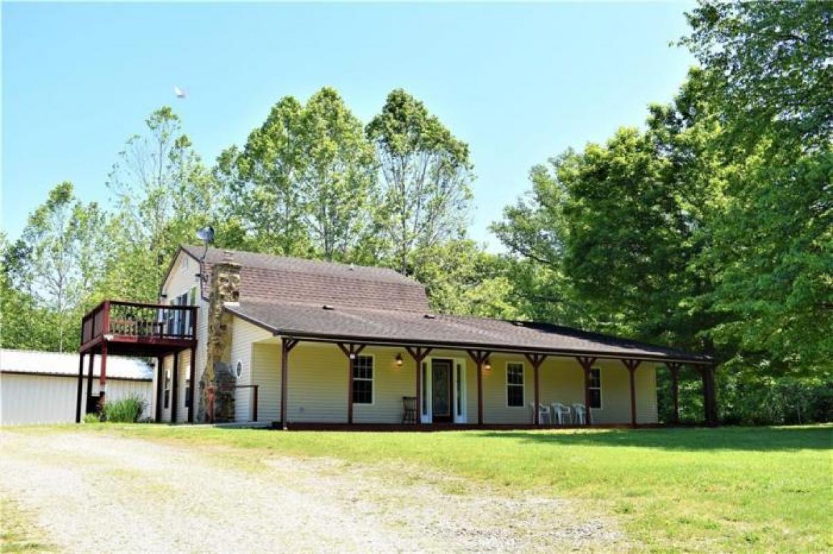 Picture of Home For Sale in Spencer, Indiana, United States