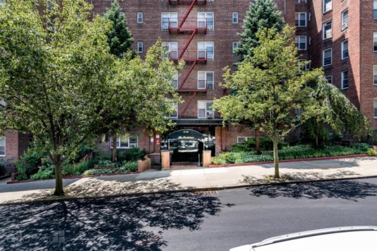 Picture of Apartment For Rent in Forest Hills, New York, United States