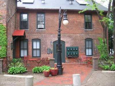 Apartment For Rent in Ann Arbor, Michigan