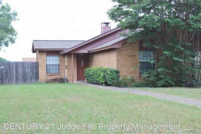 Home For Rent in Glenn Heights, Texas