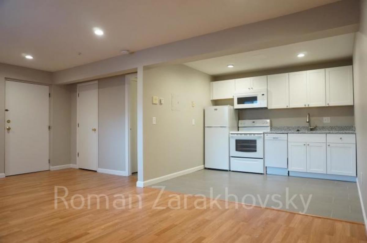 Picture of Condo For Rent in Newton, Massachusetts, United States