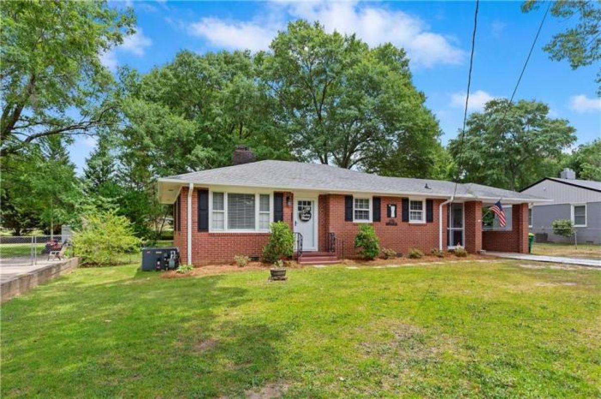 Picture of Home For Sale in Belton, South Carolina, United States