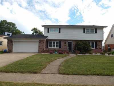 Home For Sale in Plainfield, Indiana