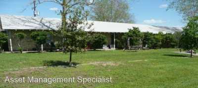 Apartment For Rent in Martindale, Texas