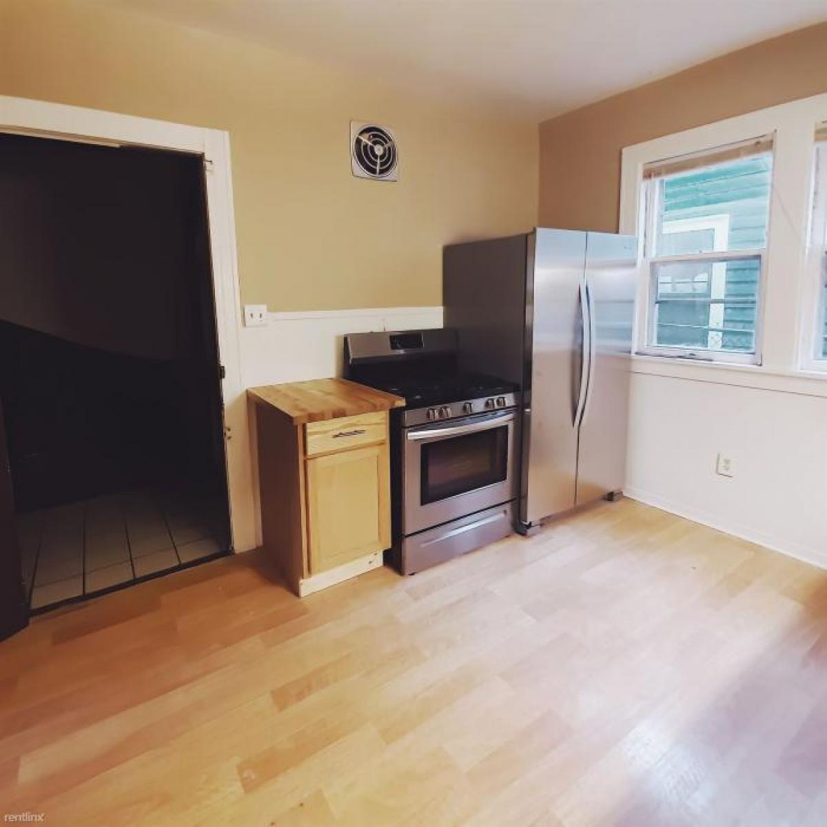 Picture of Apartment For Rent in Milwaukee, Wisconsin, United States