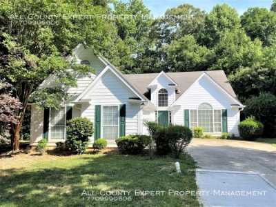 Home For Rent in Lilburn, Georgia