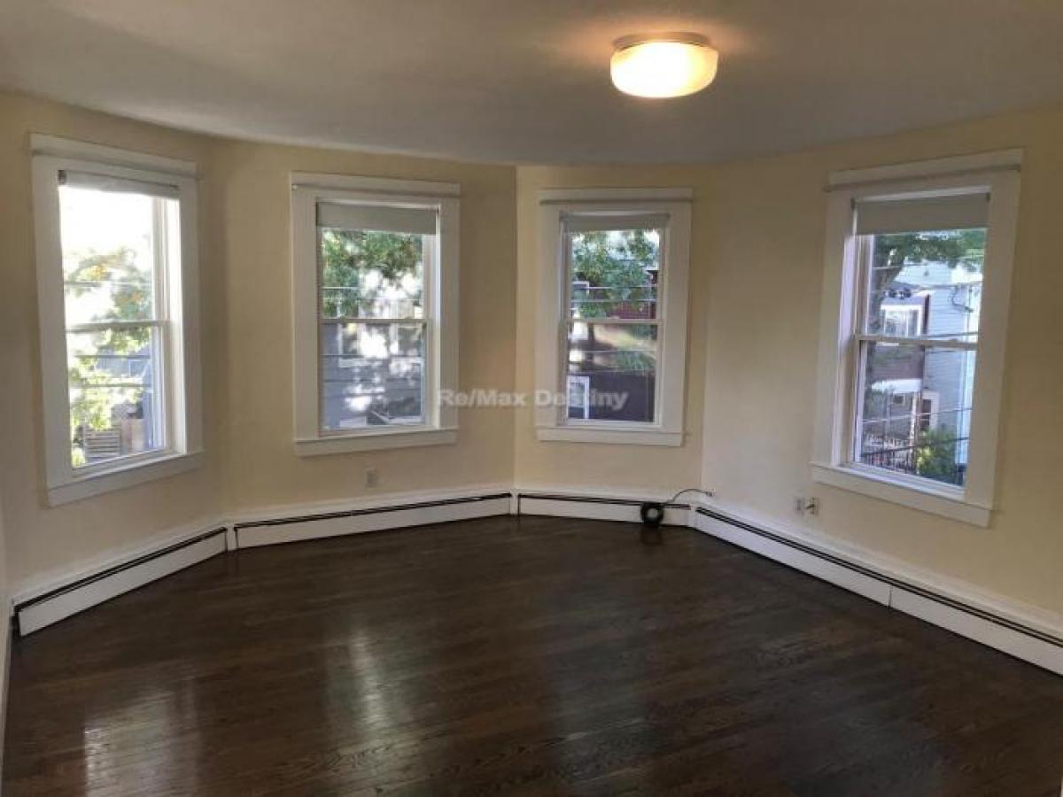 Picture of Condo For Rent in Somerville, Massachusetts, United States