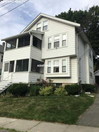 Condo For Rent in Belmont, Massachusetts