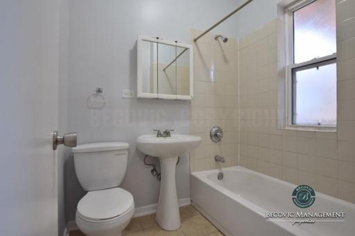 Picture of Condo For Rent in Chicago, Illinois, United States