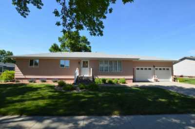 Home For Sale in Aberdeen, South Dakota