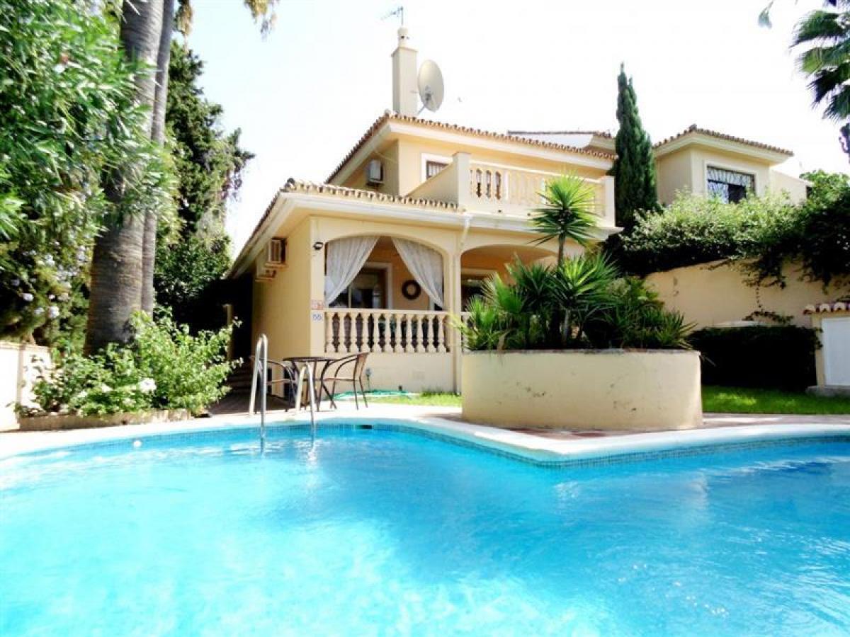 Picture of Villa For Sale in Fuengirola, Malaga, Spain