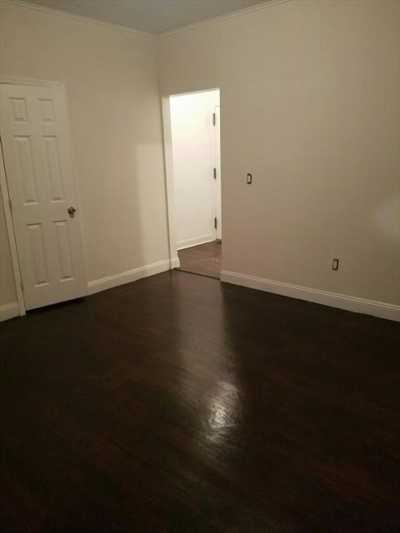 Apartment For Rent in 