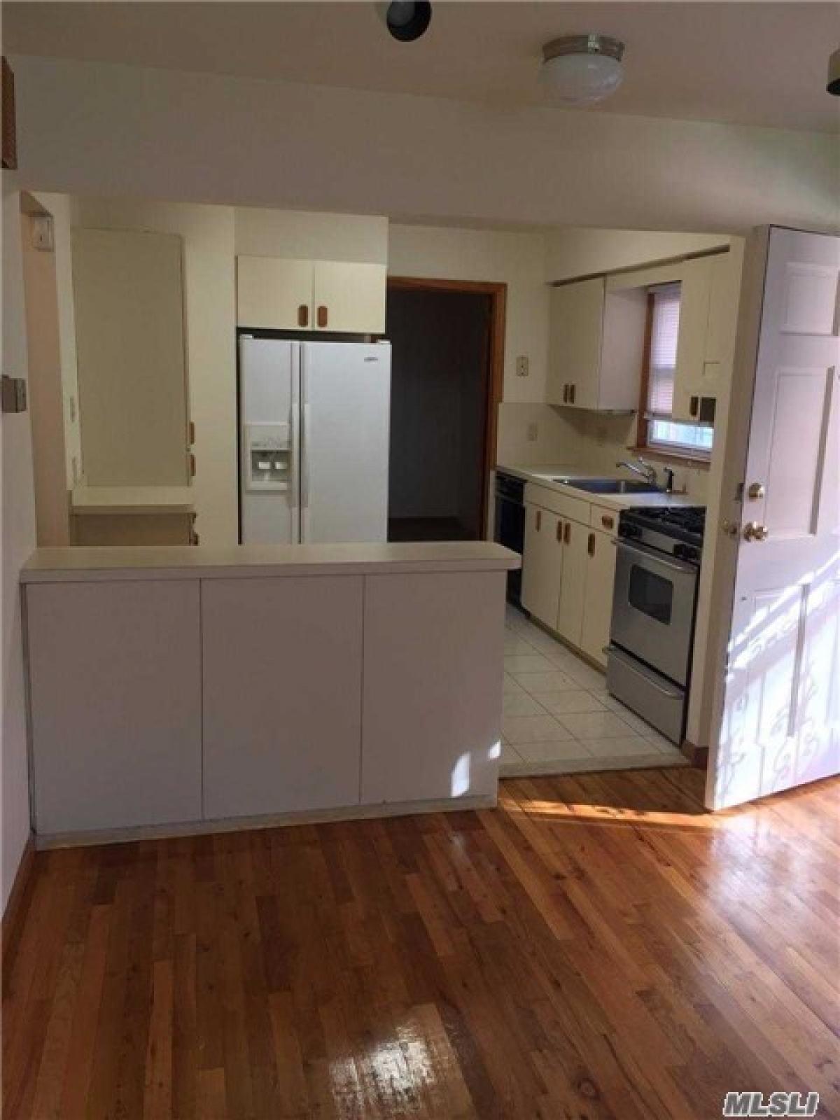 Picture of Apartment For Rent in Whitestone, New York, United States