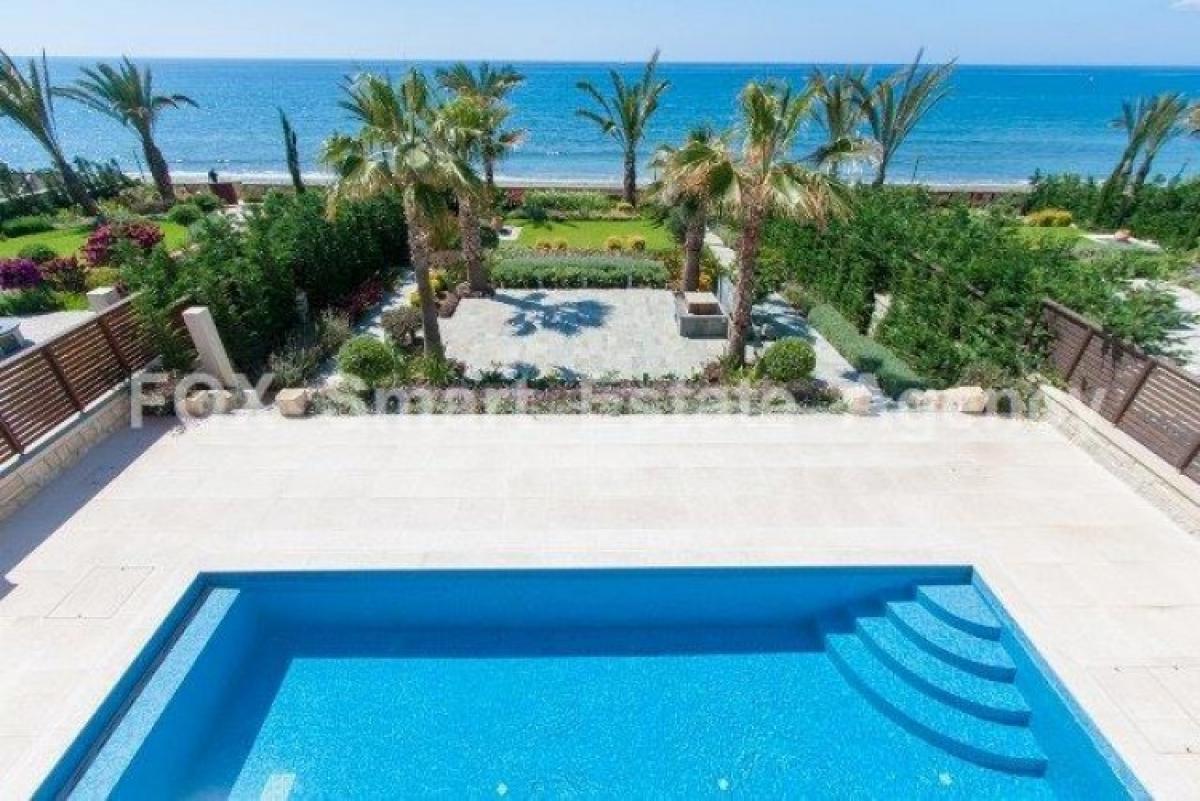 Picture of Home For Sale in Agios Tychon, Limassol, Cyprus