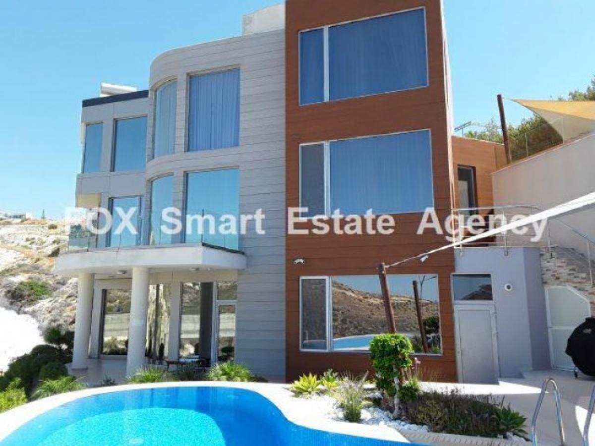 Picture of Home For Sale in Agios Tychon, Limassol, Cyprus