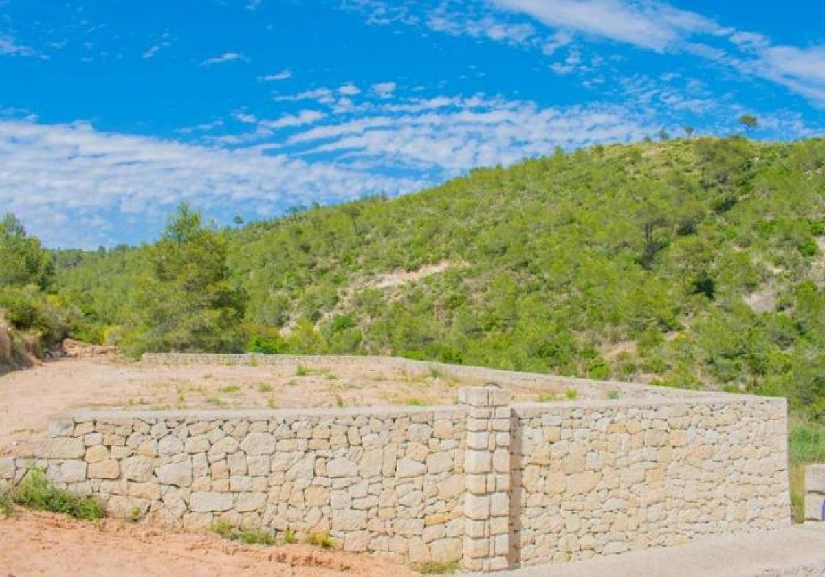 Picture of Residential Land For Sale in Calpe, Alicante, Spain