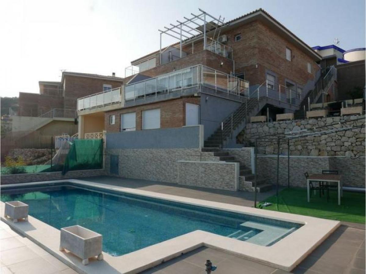 Picture of Home For Sale in Chiva, Valencia, Spain