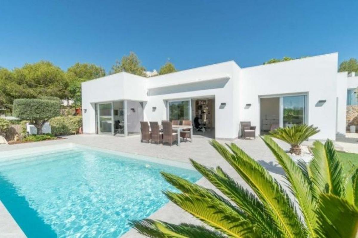 Picture of Villa For Sale in Las Colinas Golf, Alicante, Spain