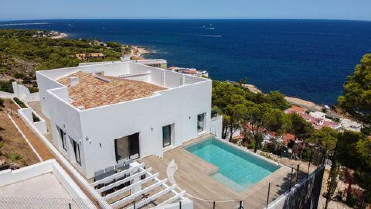 Picture of Villa For Sale in Denia, Alicante, Spain