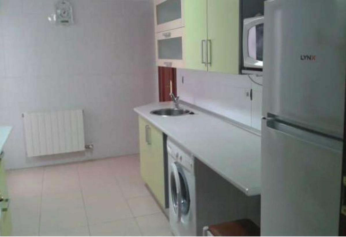 Picture of Apartment For Rent in Jaen, Charente, Spain