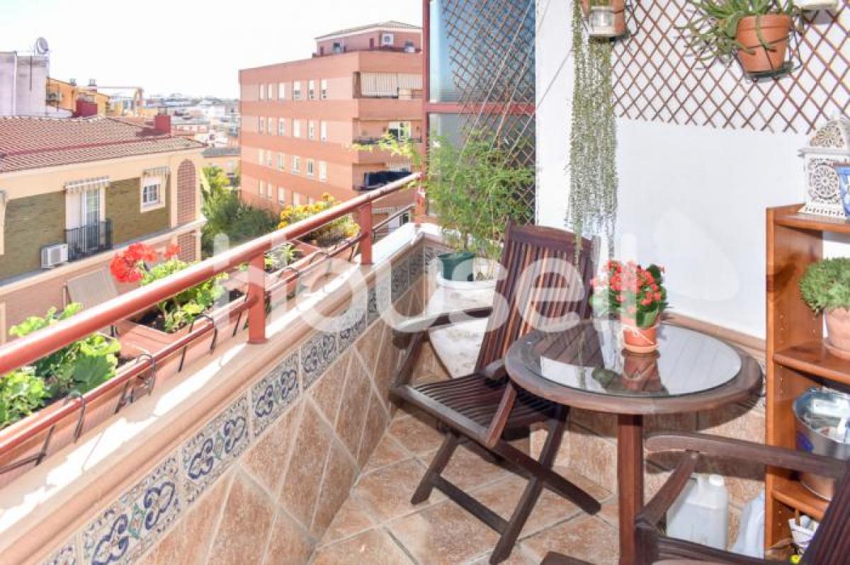 Picture of Apartment For Sale in Badajoz, Grand Est, Spain