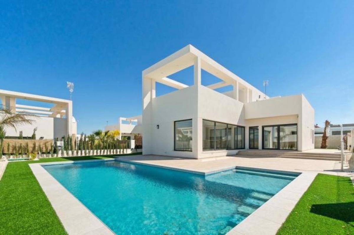 Picture of Villa For Sale in Benijofar, Alicante, Spain