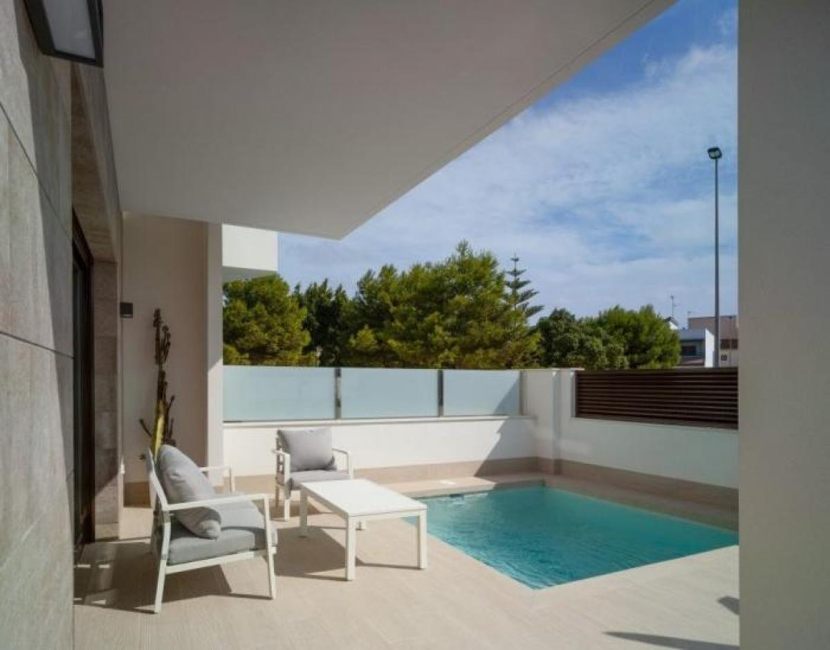 Picture of Home For Sale in San Pedro Del Pinatar, Alicante, Spain