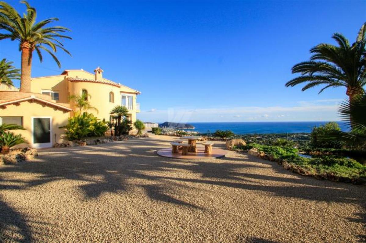 Picture of Villa For Sale in Moraira, Alicante, Spain