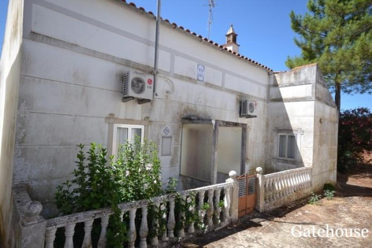 Picture of Villa For Sale in Loule, Faro, Portugal