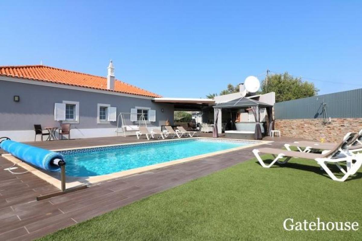 Picture of Villa For Sale in Loule, Faro, Portugal