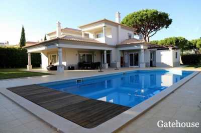 Villa For Sale in Vilamoura, Portugal