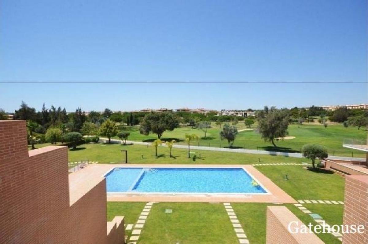 Picture of Apartment For Sale in Vilamoura, Algarve, Portugal