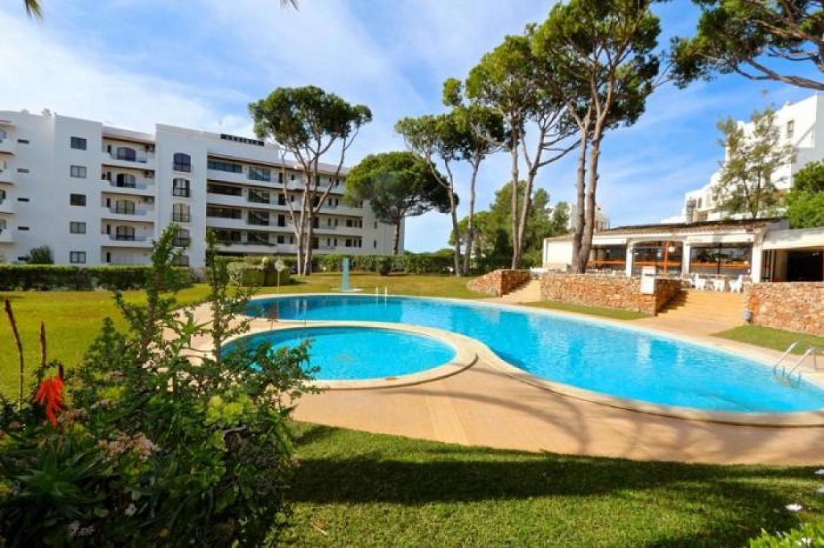 Picture of Apartment For Sale in Vilamoura, Algarve, Portugal