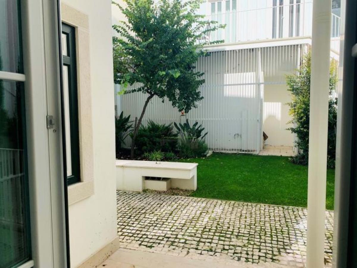 Picture of Apartment For Sale in Lisboa, Lisboa, Portugal