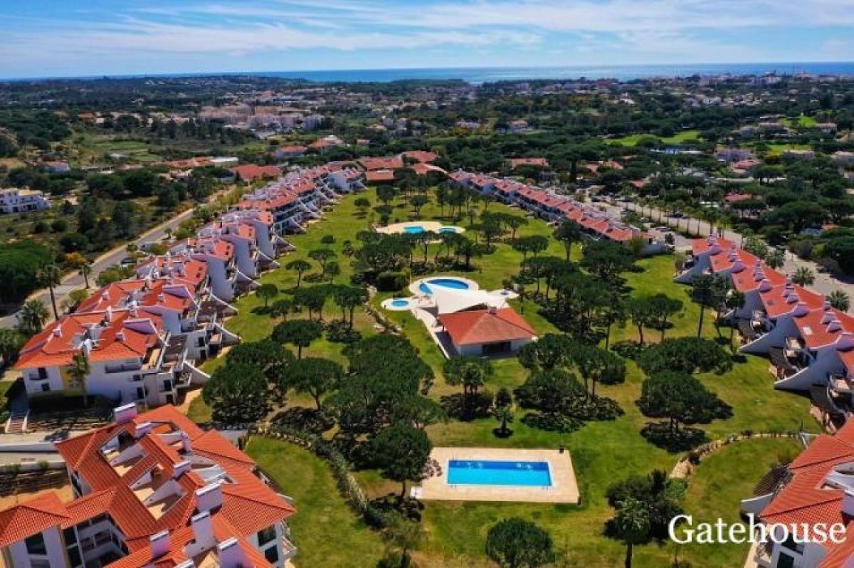 Picture of Apartment For Sale in Vilamoura, Algarve, Portugal