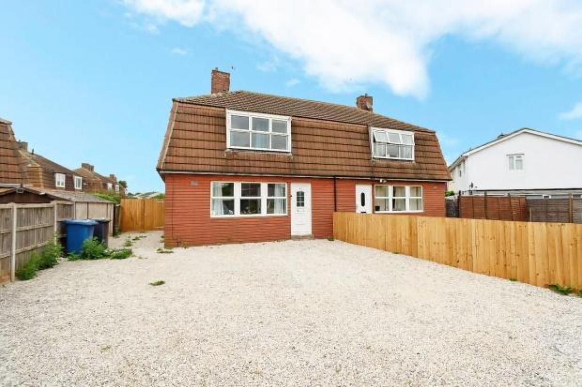 Picture of Home For Sale in Loughborough, Leicestershire, United Kingdom