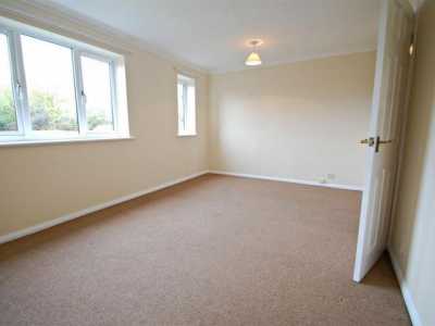 Apartment For Rent in Petersfield, United Kingdom