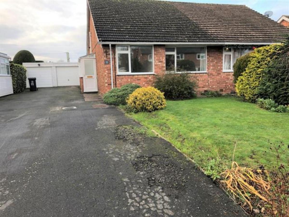 Picture of Bungalow For Rent in Henley in Arden, Warwickshire, United Kingdom