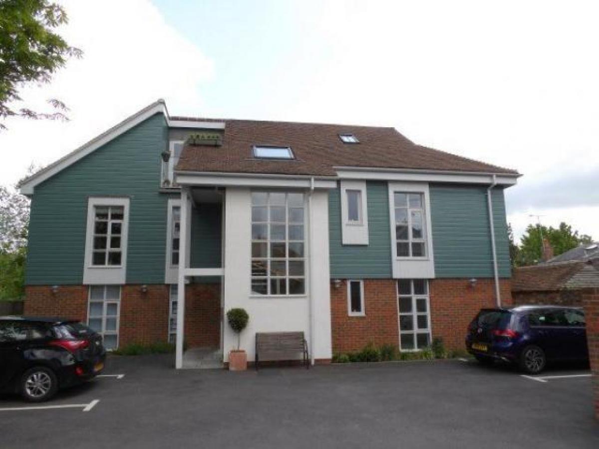 Picture of Apartment For Rent in Romsey, Hampshire, United Kingdom