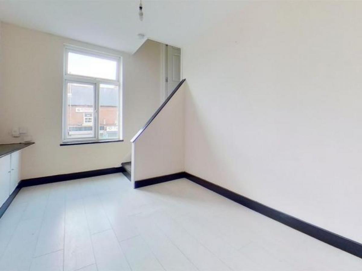 Picture of Apartment For Rent in Walsall, West Midlands, United Kingdom