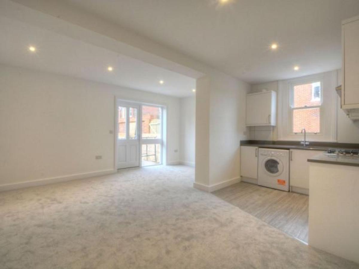 Picture of Apartment For Rent in Petersfield, Hampshire, United Kingdom