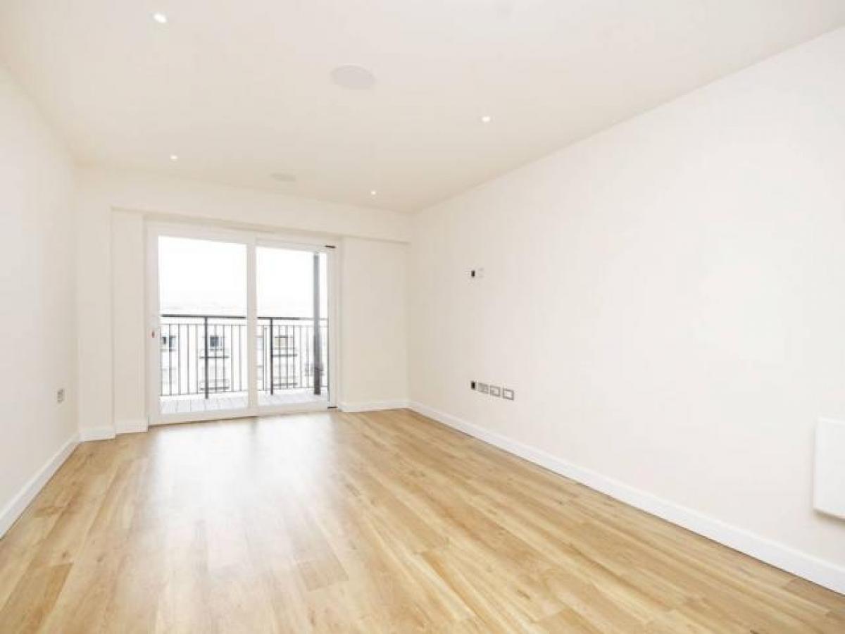 Picture of Apartment For Rent in Edgware, Greater London, United Kingdom