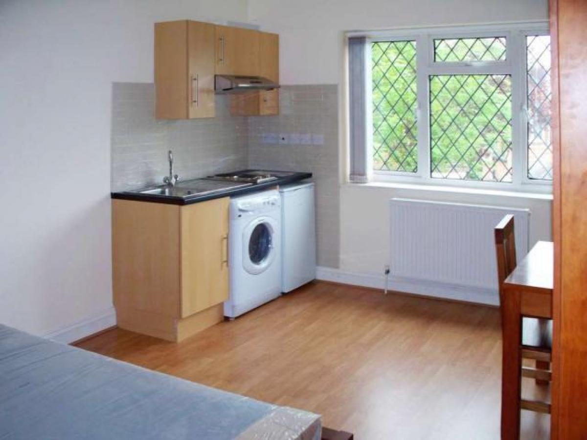 Picture of Apartment For Rent in Edgware, Greater London, United Kingdom