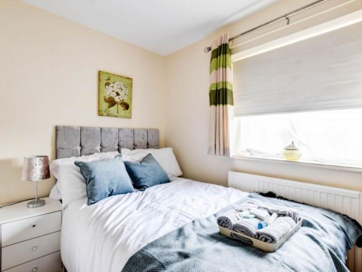 Picture of Apartment For Rent in Crawley, West Sussex, United Kingdom