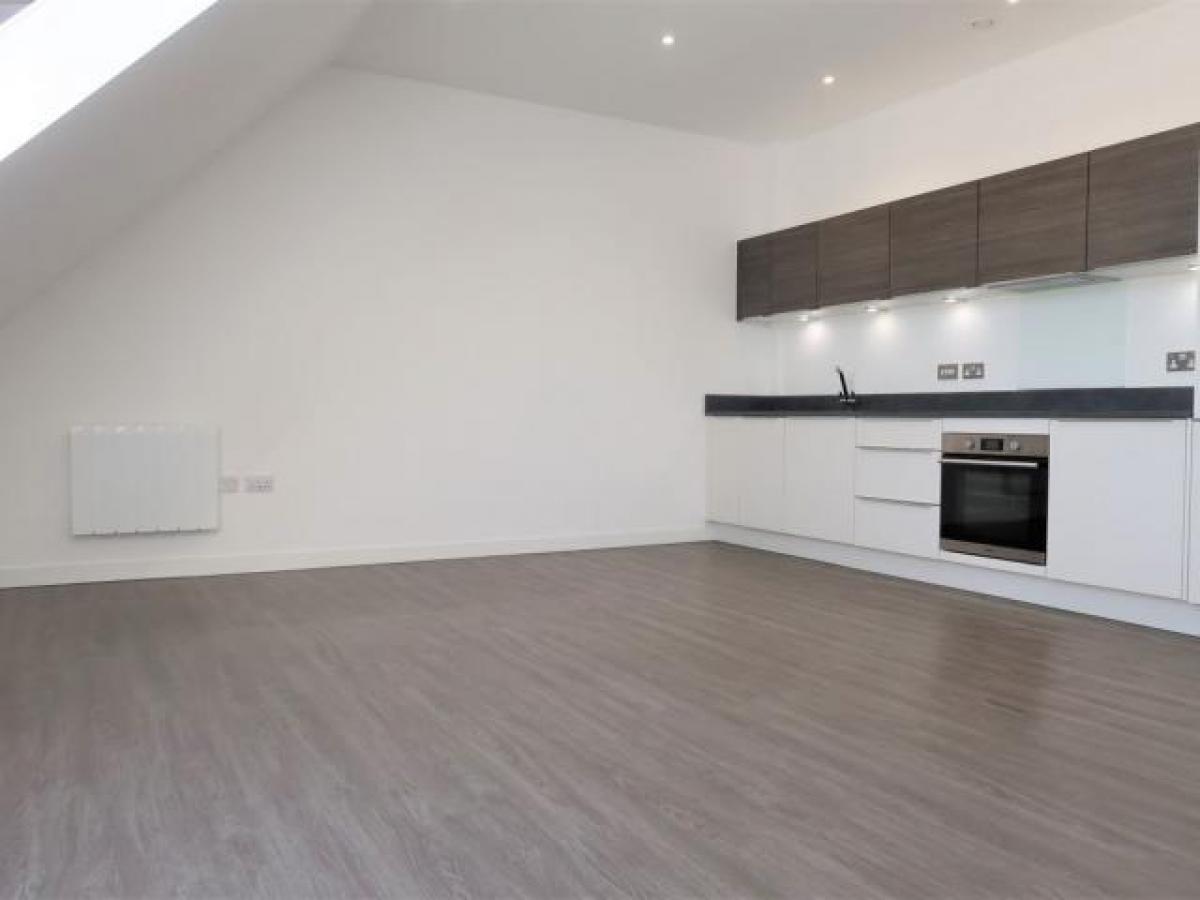 Picture of Apartment For Rent in Egham, Surrey, United Kingdom