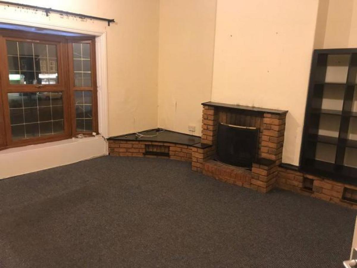 Picture of Apartment For Rent in Walsall, West Midlands, United Kingdom