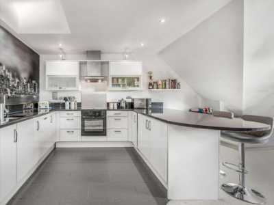 Apartment For Rent in Ascot, United Kingdom